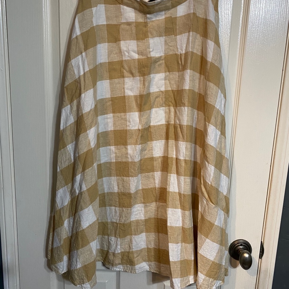 Tan and white checkered linen skirt